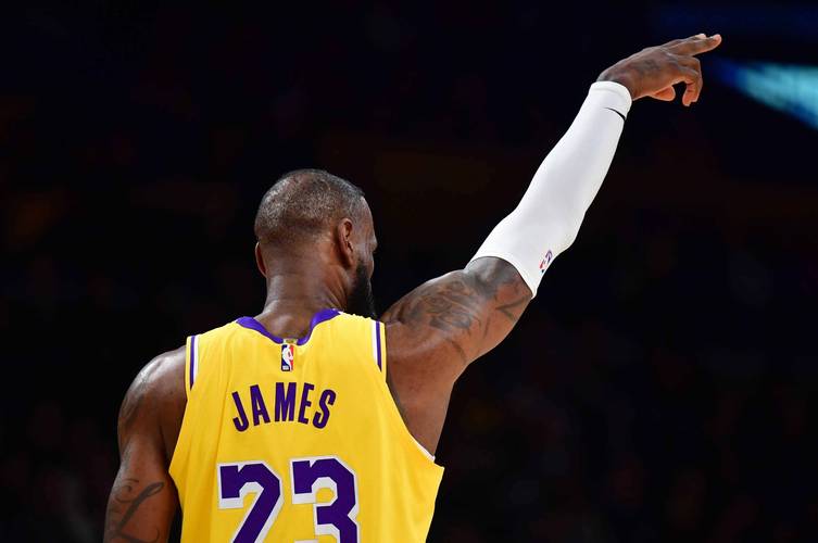 遗憾空砍！维金斯15中10贡献赛季新高31分，正负值+12（高效空砍！维金斯15投10中砍下赛季新高31分，正负值+12）