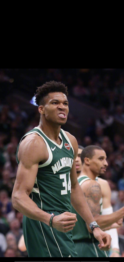 意甲前瞻：AC米兰12场不败有望冲击榜首，拉齐奥客场低迷（意甲前瞻：AC米兰12轮不败冲顶在望，拉齐奥客战乏力）