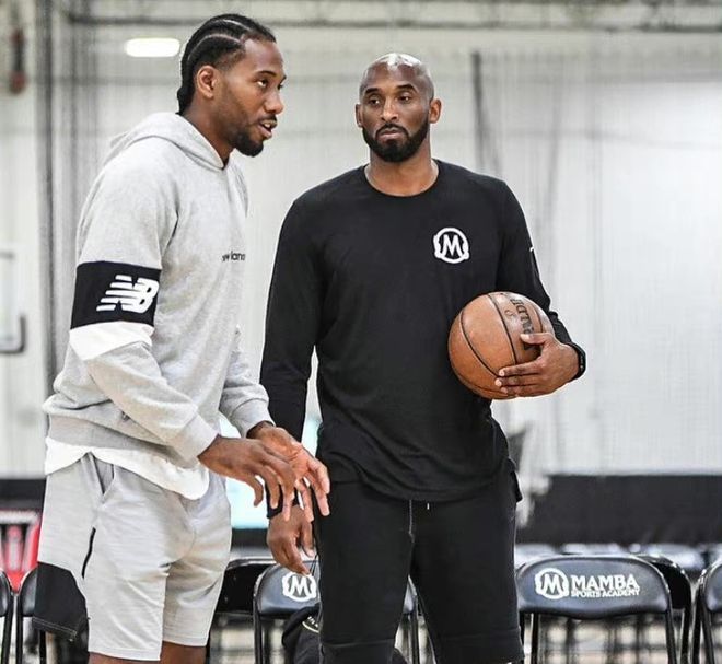 德转7月球员页面浏览量榜：奥斯梅恩第一，拉什福德在列（德转公布7月球员页面热度榜：奥斯梅恩居首，拉什福德上榜）