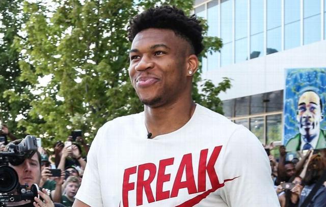 西海岸代理主帅：非常完美的收官，感谢队员和球迷（西海岸临时主帅：圆满收官，感谢队员与球迷）