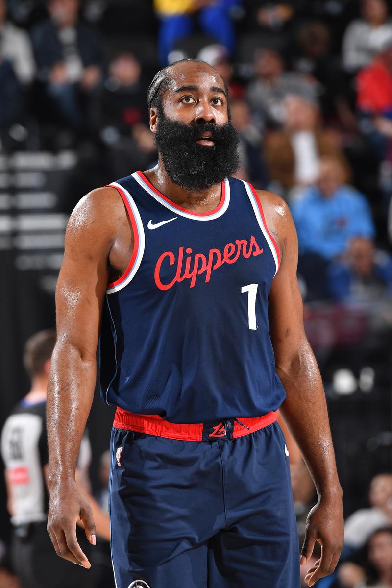 武汉女足2-0东孟加拉女足提前出线，王霜双响，奥乌苏屡失良机（王霜梅开二度，武汉女足2-0东孟加拉女足提前锁定出线，奥乌苏屡失良机）