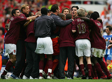 澳超战报：德弗里斯失点后补射破门，奥克兰3-1惠灵顿