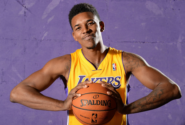 勇记：库里将在下一场勇士对阵森林狼的比赛中迎来复出（勇士记者：库里将于下战对阵森林狼时复出）