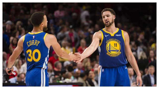 06年巅峰科比到底有多强？ 三节62分，单场81分！得分如庖丁解牛！（2006巅峰科比到底有多强？三节62分、单场81分，得分如砍瓜切菜）