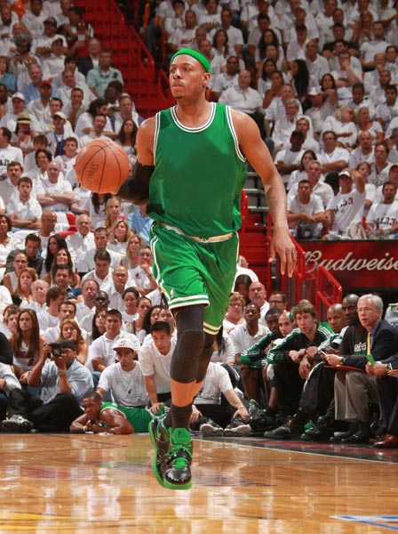 美记：活塞有意得到浓眉，可提供艾维&哈里斯&选秀权筹码（美媒：活塞盯上安东尼·戴维斯，愿以艾维+哈里斯+选秀权为筹码）