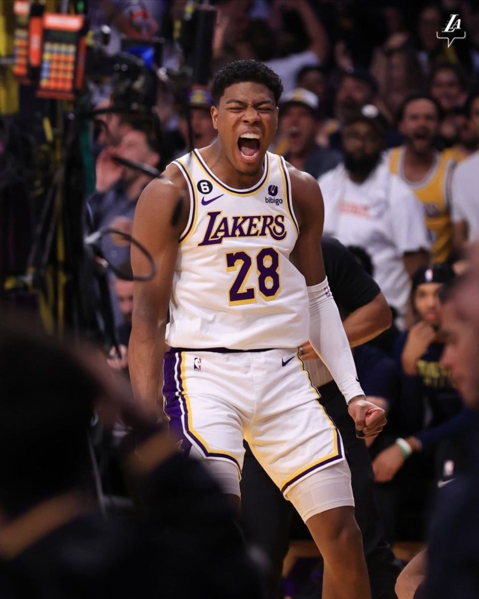 CBA季后赛对阵预测与焦点分析（CBA季后赛对阵前瞻与看点解析）