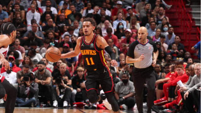 皇马表彰安帅、魔笛、巴斯克斯和劳尔，感谢他们离队前的贡献（皇马向安切洛蒂、莫德里奇、巴斯克斯和劳尔致敬，感谢他们在告别前的付出）