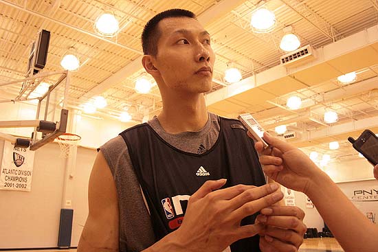 瓦拉内专访谈心理问题：展现脆弱的一面并不是软弱的表现（瓦拉内专访谈心理健康：坦露脆弱不等于软弱）