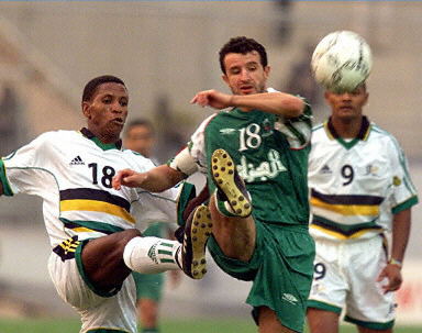 四川“巴蜀雄起杯”12月恢复：分男女组别，职业球员不能参加（四川“巴蜀雄起杯”12月重启：设男女组，职业球员不得参赛）